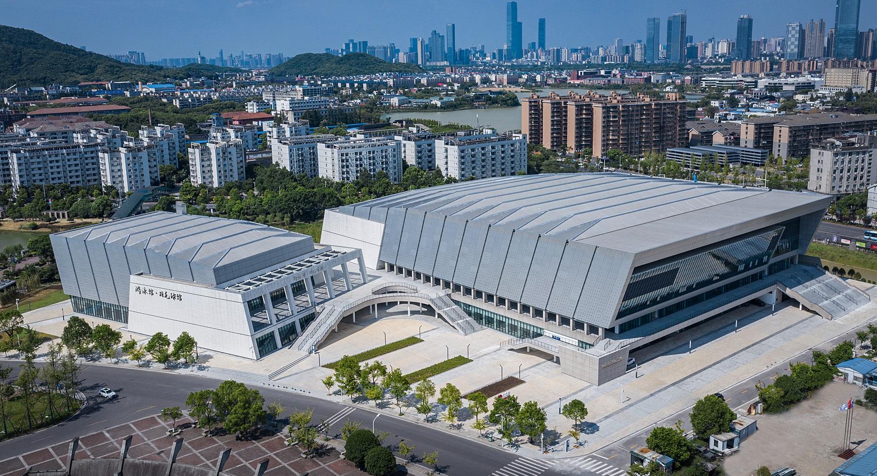 公司承建的中南大學(xué)新校區(qū)體育館（游泳館）建設(shè)工程榮獲兩項(xiàng)（土建、安裝）中國(guó)建設(shè)工程魯班獎(jiǎng)
